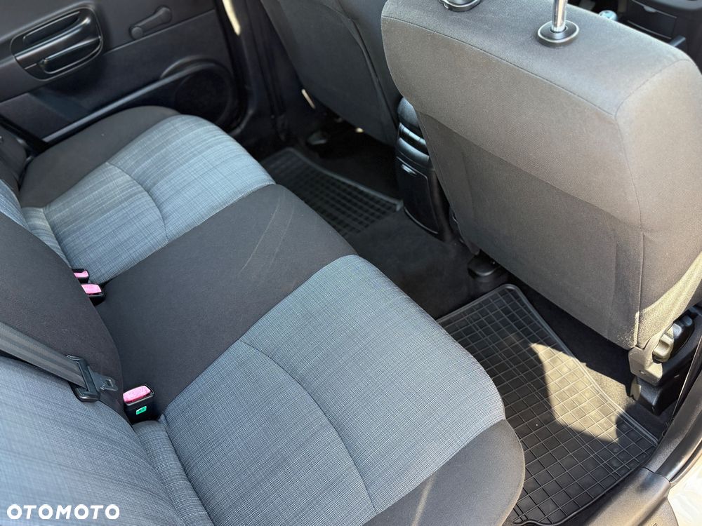 Kia Ceed - 23