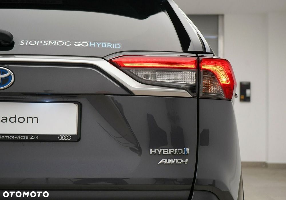 Toyota RAV4 - 8