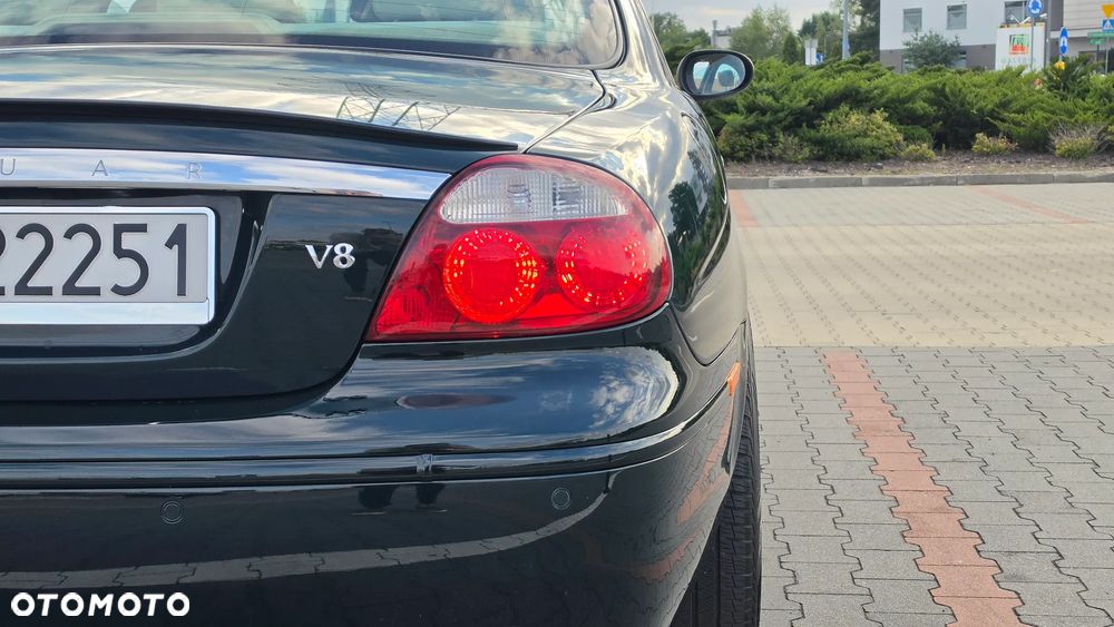 Jaguar S-Type 4.2 V8 Executive - 17