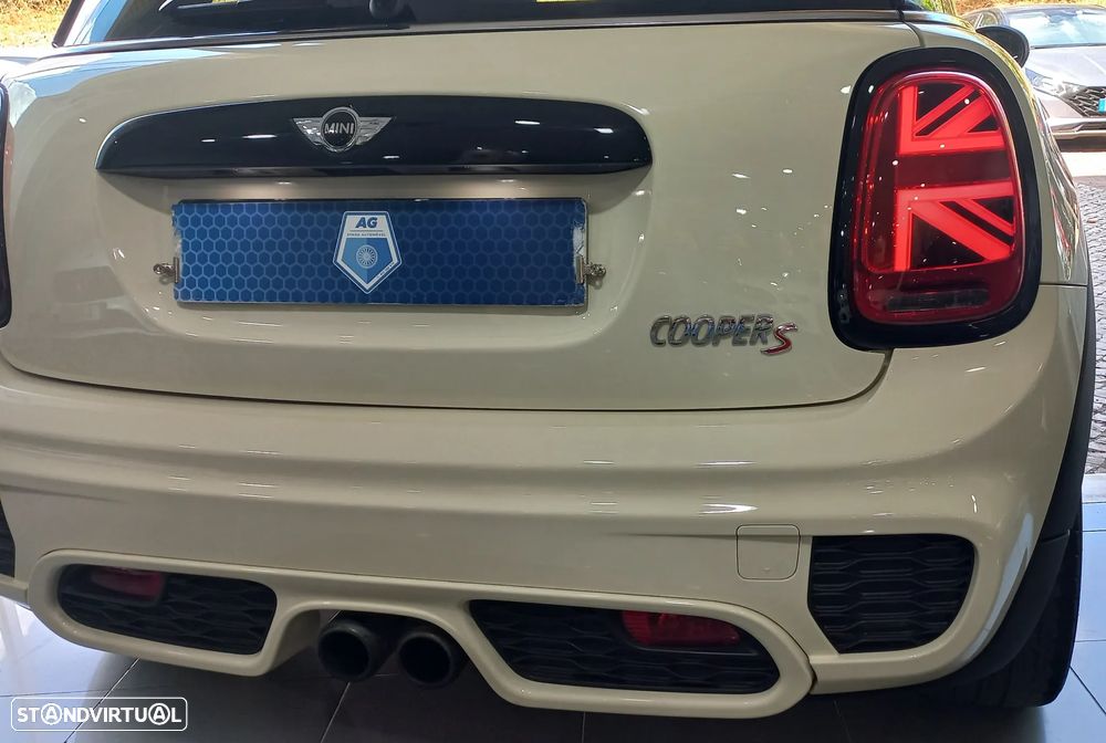 MINI 3 Portas Cooper S Sport Aut. - 29