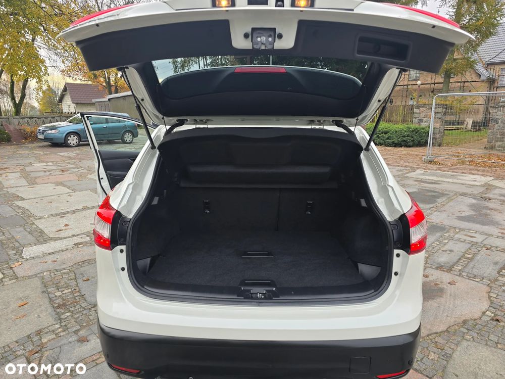 Nissan Qashqai ver-1-2-dig--t-n--connecta-xtronic - 24