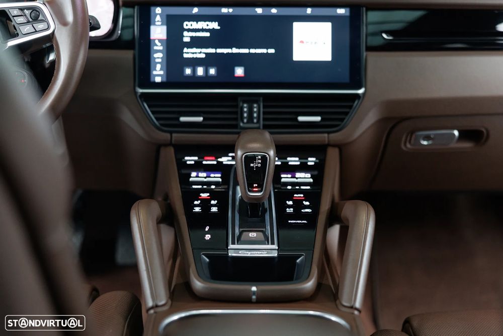 Porsche Cayenne Coupé E-Hybrid - 25