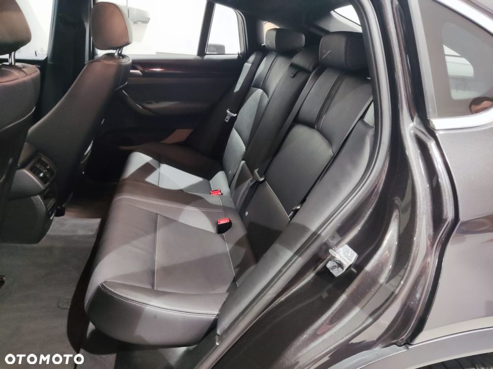 BMW X4 xDrive20d xLine - 13