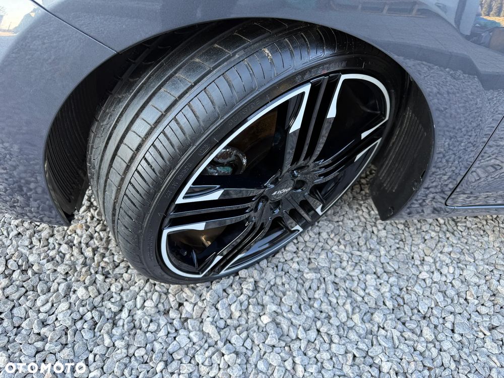 Hyundai i30 blue 1.6 CRDi Premium - 38