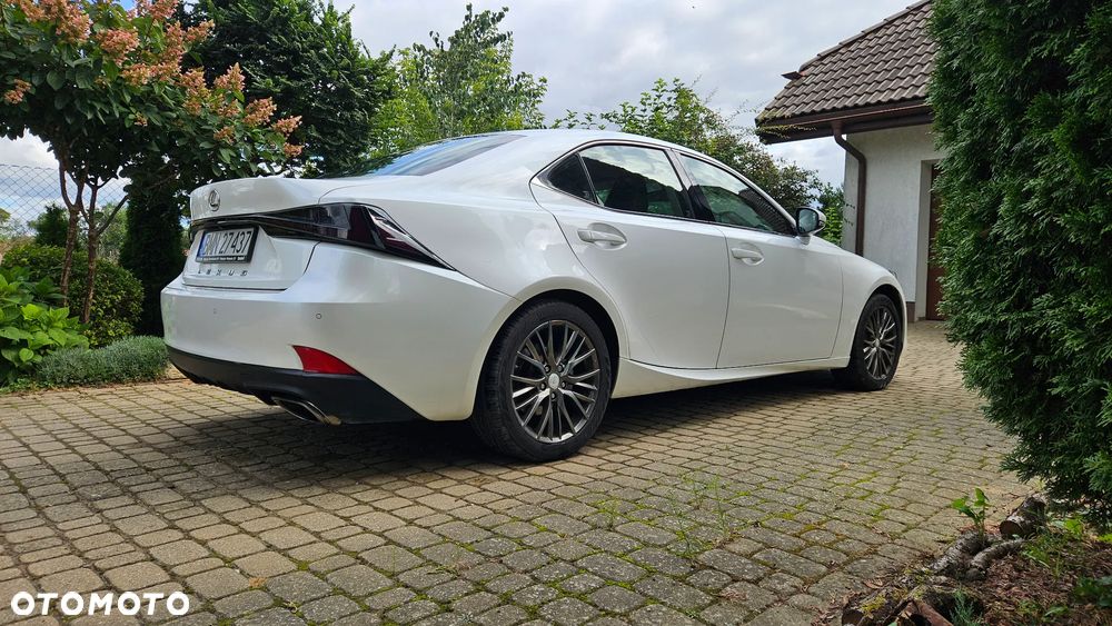 Lexus IS 200t Elegance - 3