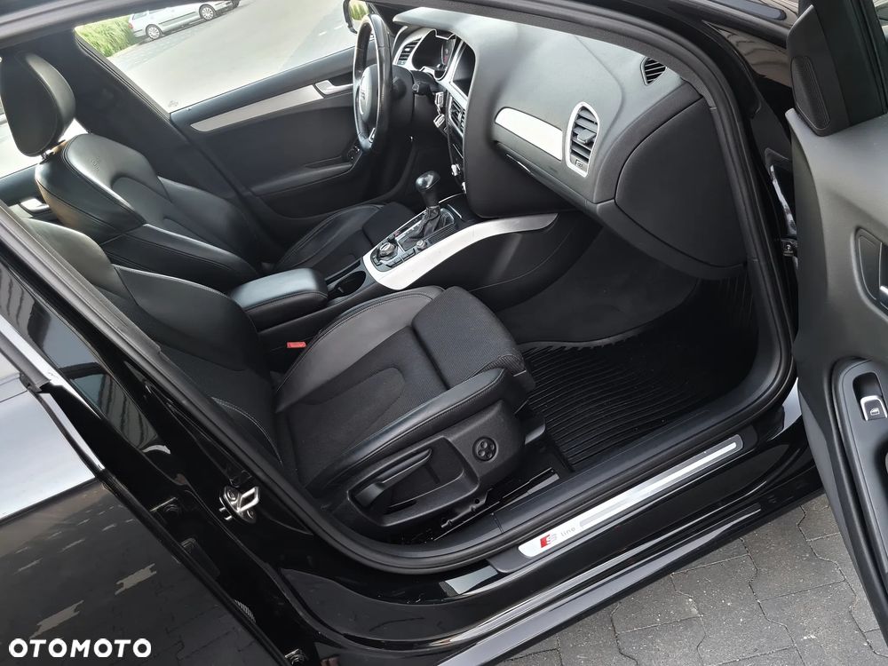 Audi A4 Avant - 30