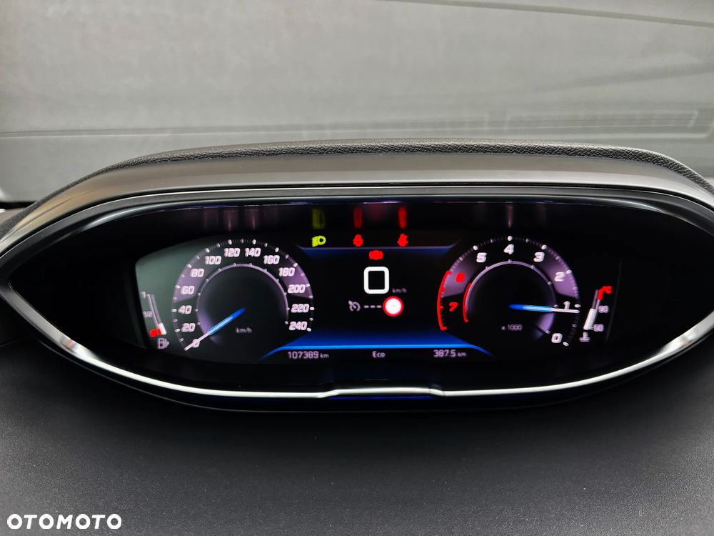 Peugeot 3008 1.2 PureTech Road Trip S&S - 26