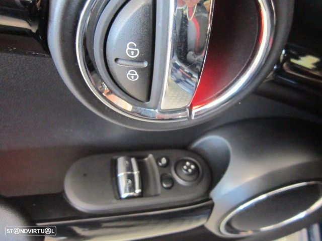 MINI 3 Portas John Cooper Works Auto Desportiva - 35