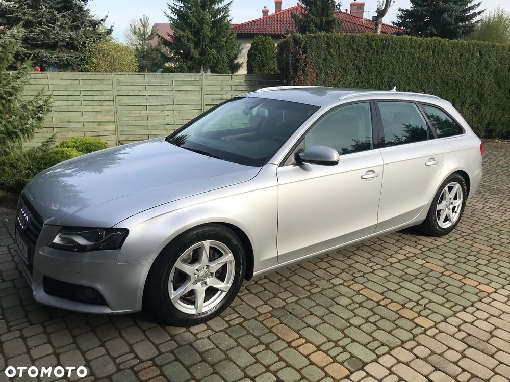 Audi A4 Avant 2.0 TDI DPF Ambiente - 13
