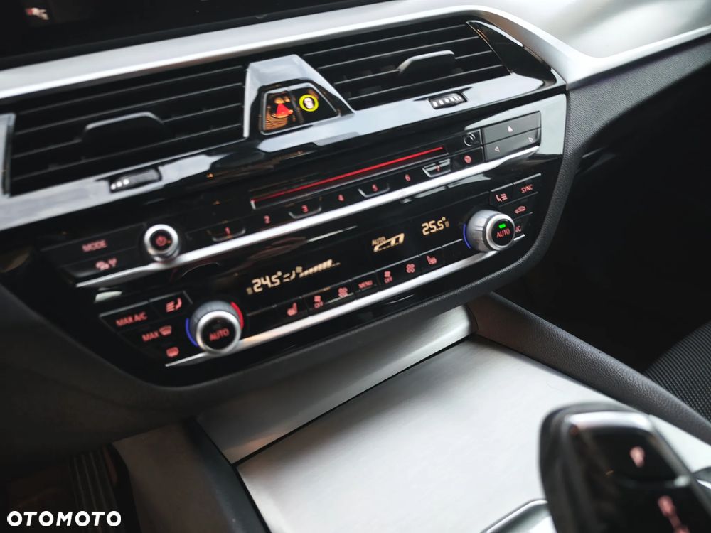 BMW Seria 5 - 29