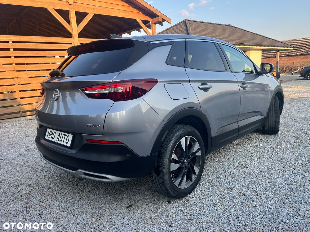 Opel Grandland X 1.2 Start/Stop Business Edition - 2