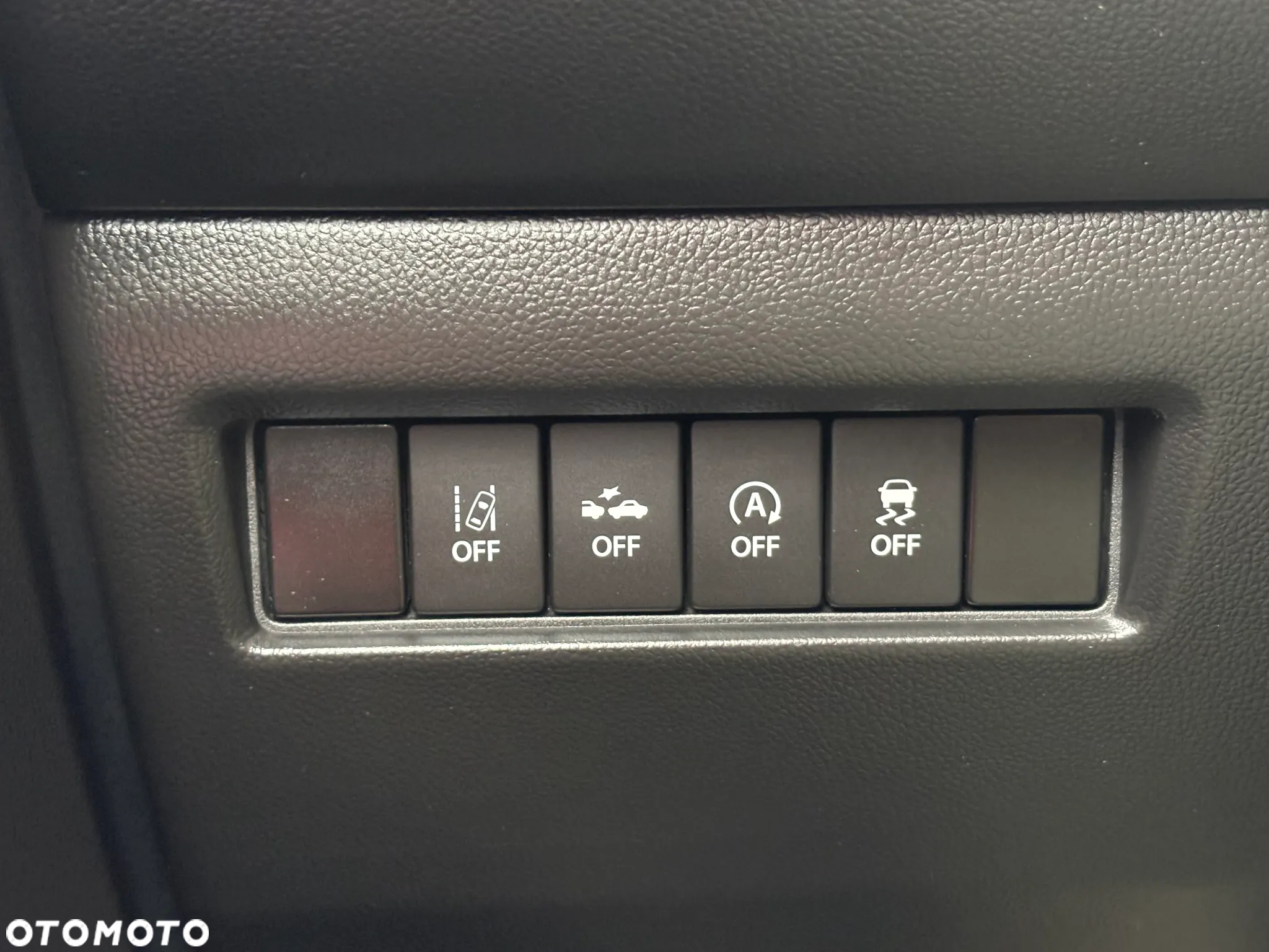 Suzuki Swift 1.2 Dualjet Hybrid Allgrip Comfort - 24