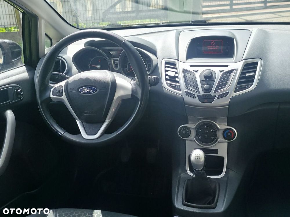 Ford Fiesta - 10