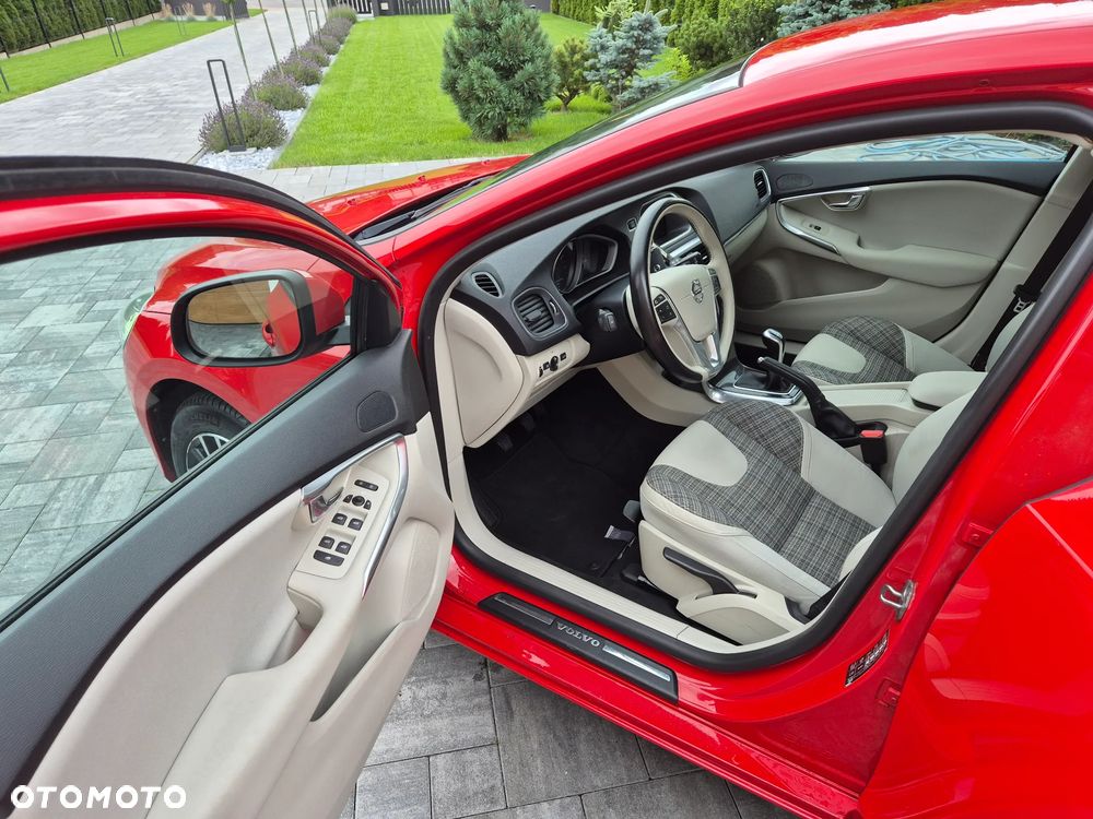 Volvo V40 T2 Drive-E Momentum - 6