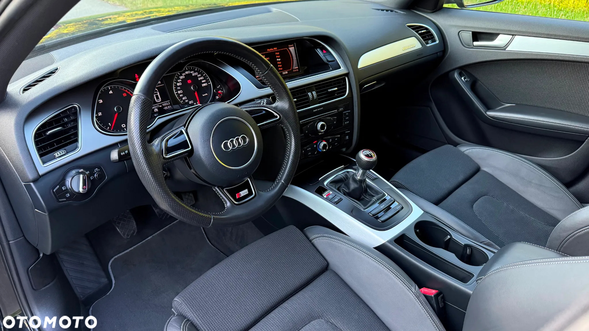 Audi A4 Avant 2.0 TDI DPF quattro S line Sportpaket - 22