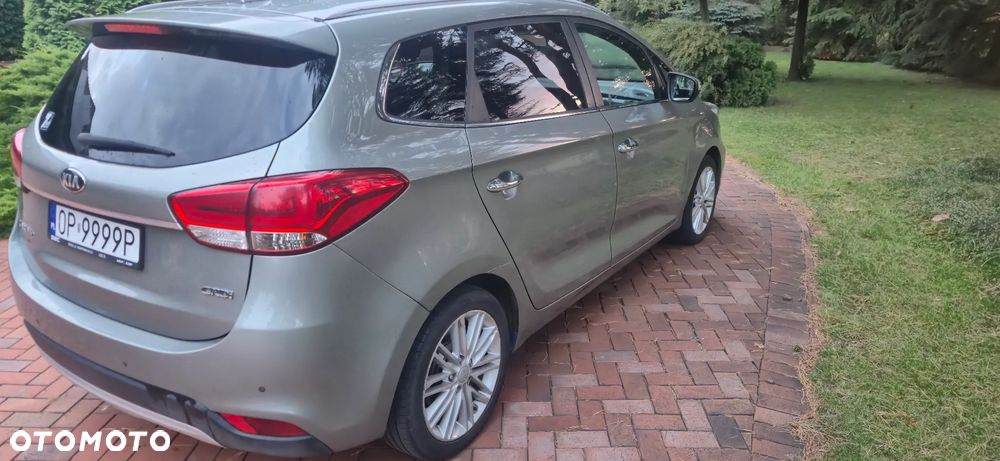 Kia Carens 1.7 CRDi M 7os EU6 - 9