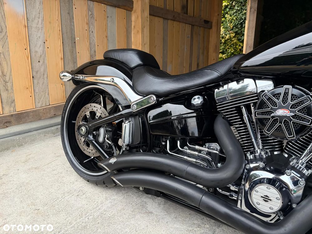 Harley-Davidson FXSB Breakout - 24