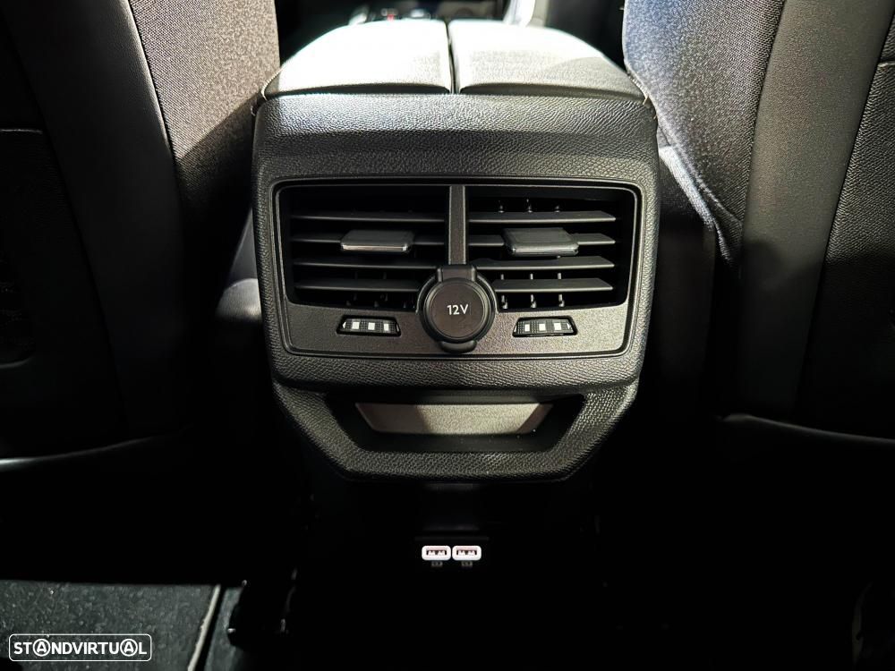 Peugeot 3008 1.6 Hybrid GT Pack e-EAT8 - 23