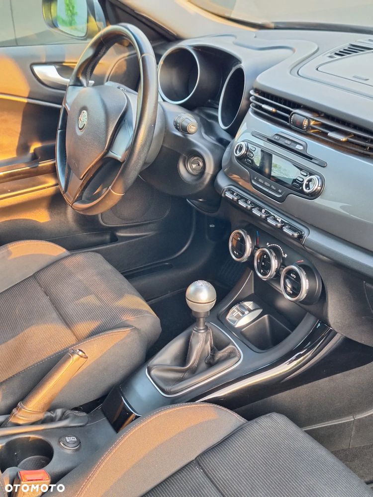 Alfa Romeo Giulietta 1.4 TB Distinctive - 13