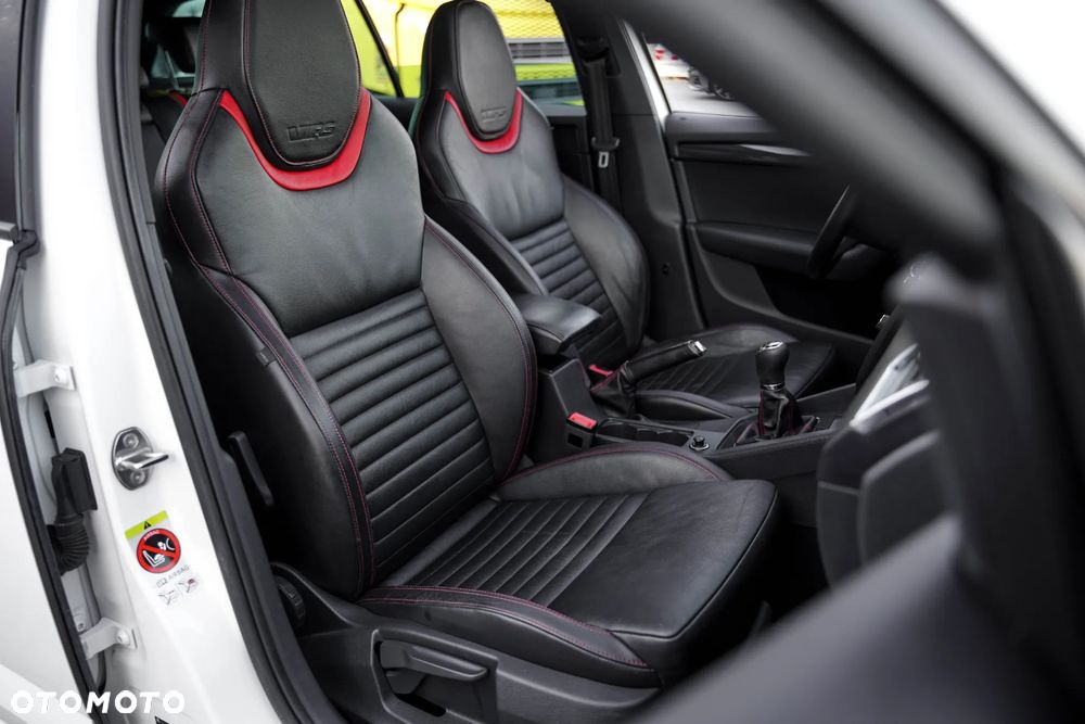 Skoda Octavia 2.0 TDI RS - 18