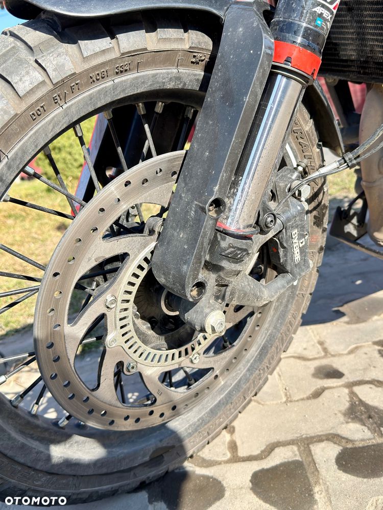 Husqvarna Svartpilen - 11