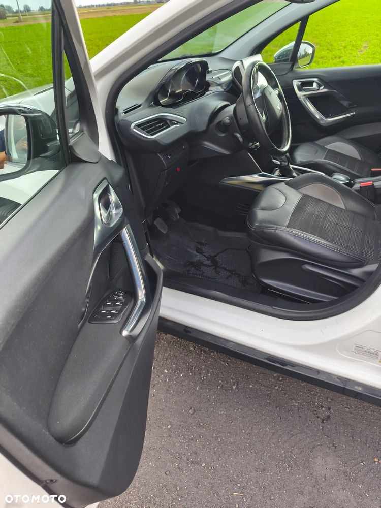 Peugeot 2008 1.6 VTi Allure - 5