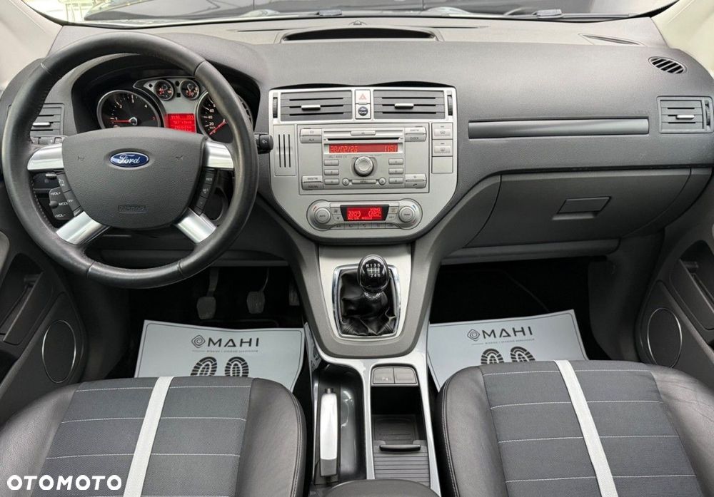 Ford Kuga 2.0 TDCi 4x4 Titanium - 20