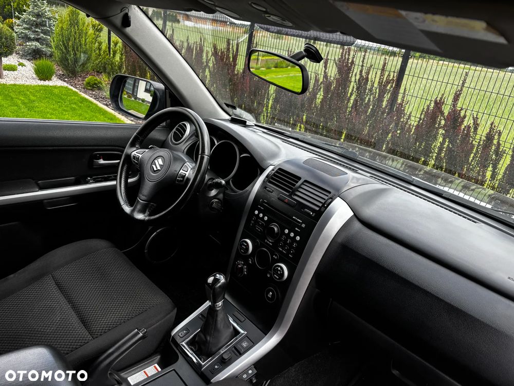 Suzuki Grand Vitara 2.4 Premium EU5 - 23