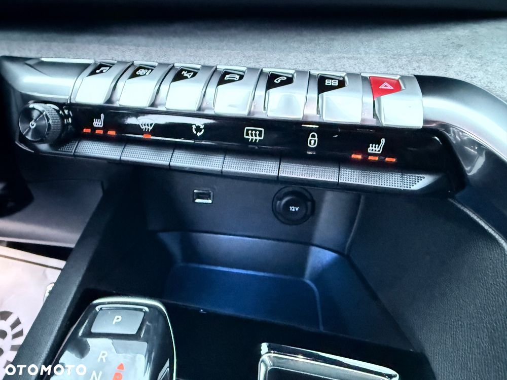 Peugeot 3008 1.5 BlueHDi GT S&S EAT8 - 37