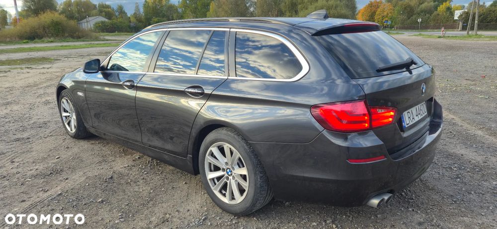BMW Seria 5 520d Touring - 8