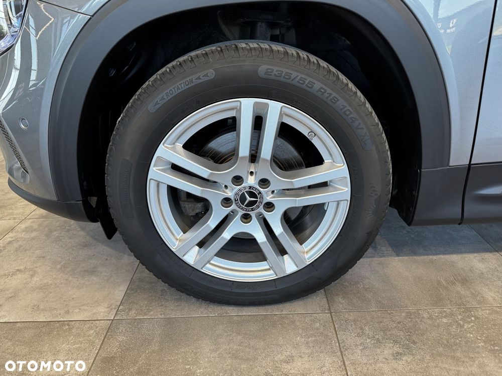 Mercedes-Benz GLB - 11