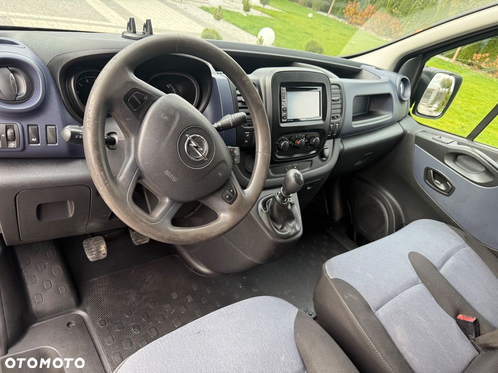 Opel Vivaro - 11