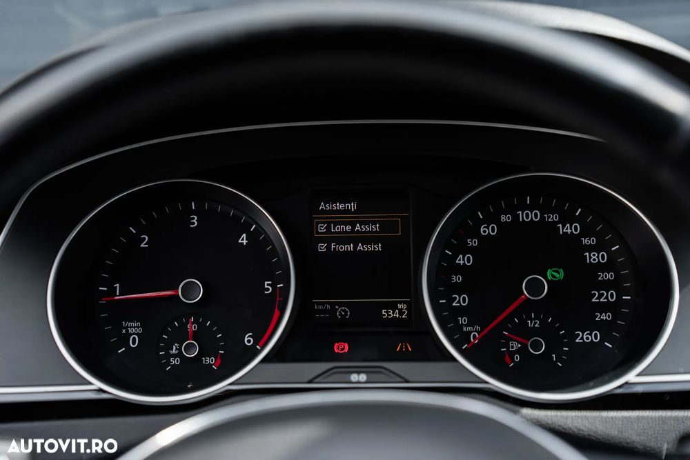 Volkswagen Passat 2.0 TDI DSG 4Motion Highline - 27