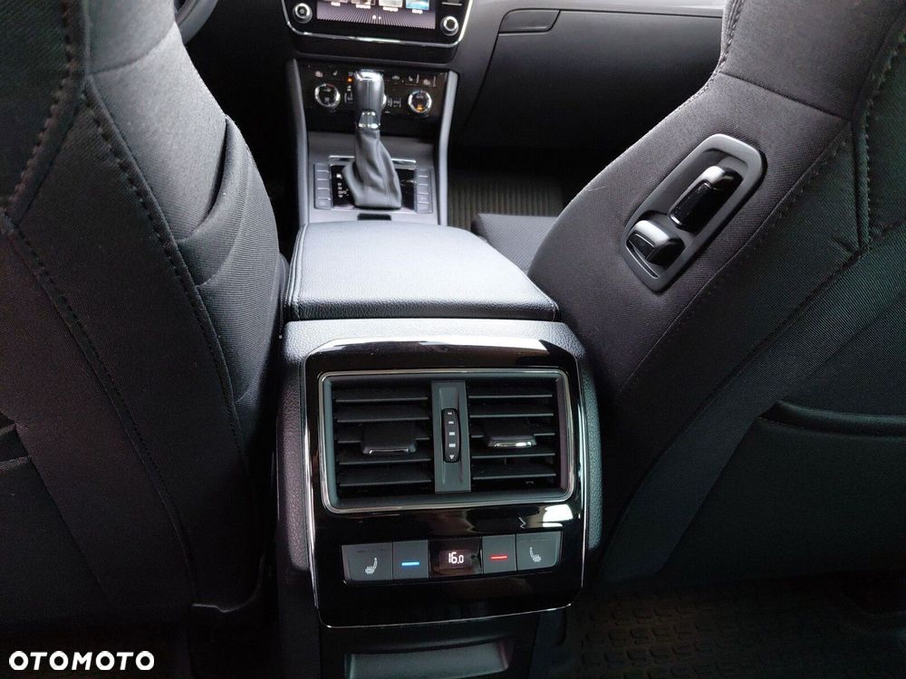 Skoda Superb 1.5 TSI Style DSG - 15