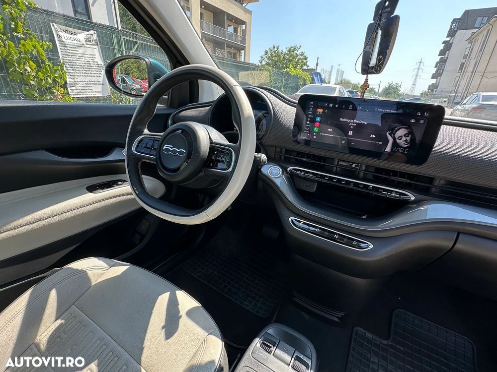 Fiat 500E La Prima - 11
