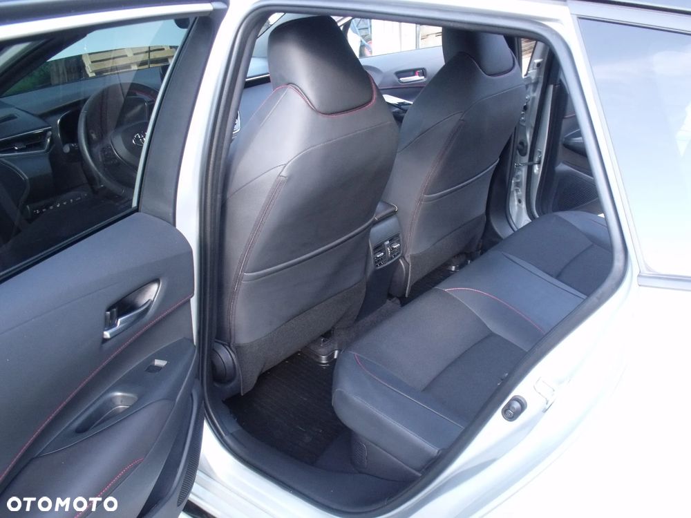Toyota Corolla 1.8 Hybrid GR Sport Dynamic - 11