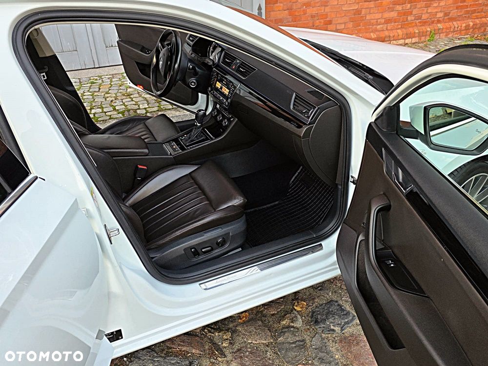 Skoda Superb 2.0 TDI DSG L&K - 30