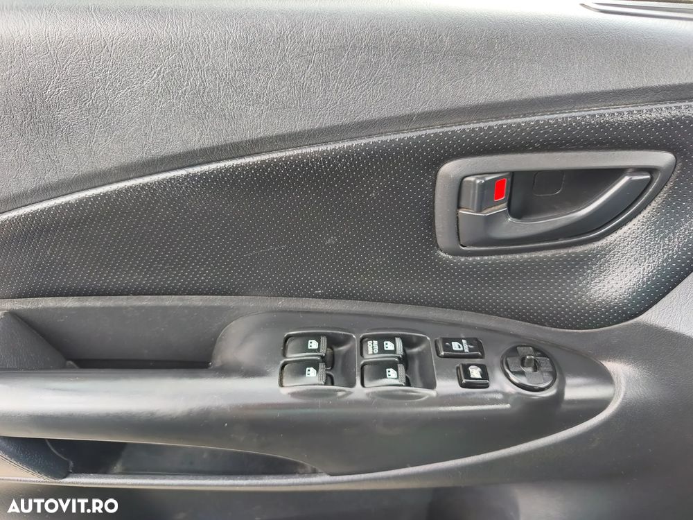 Hyundai Tucson 2.0 2WD GLS - 10