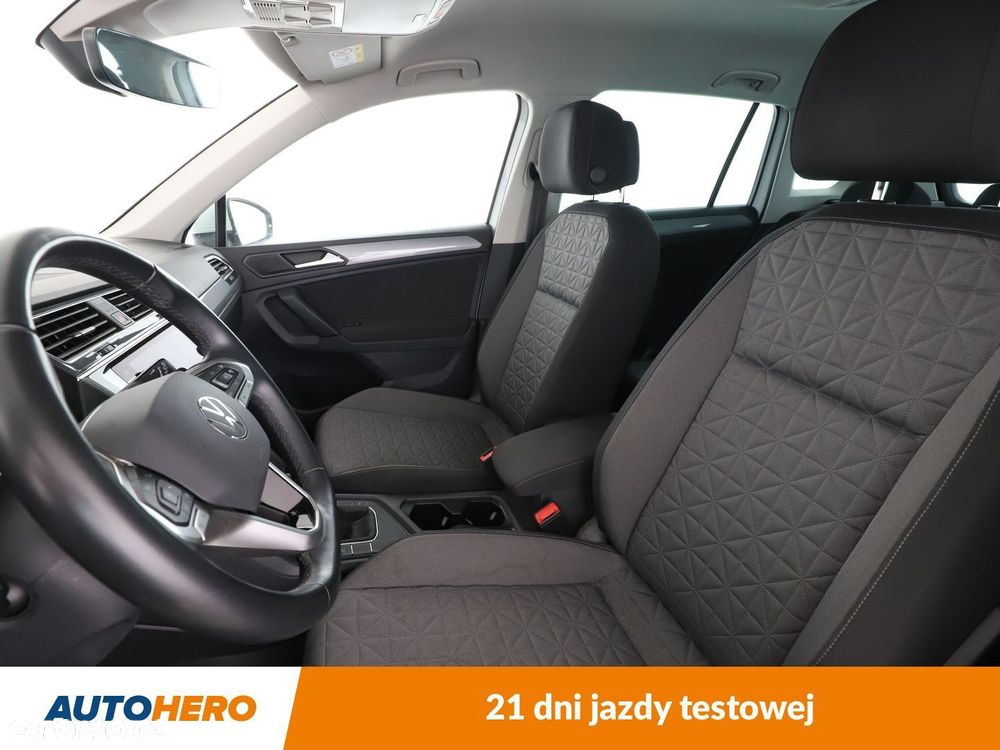 Volkswagen Tiguan - 10