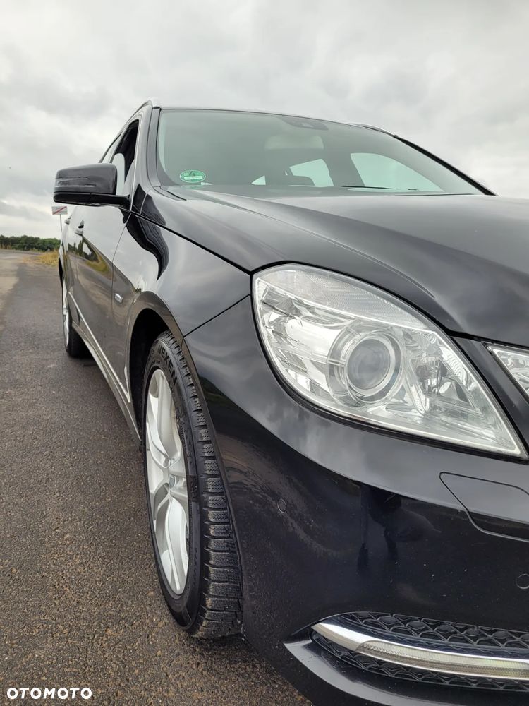 Mercedes-Benz Klasa E 200 CGI BlueEffICIENCY Avantgarde - 1