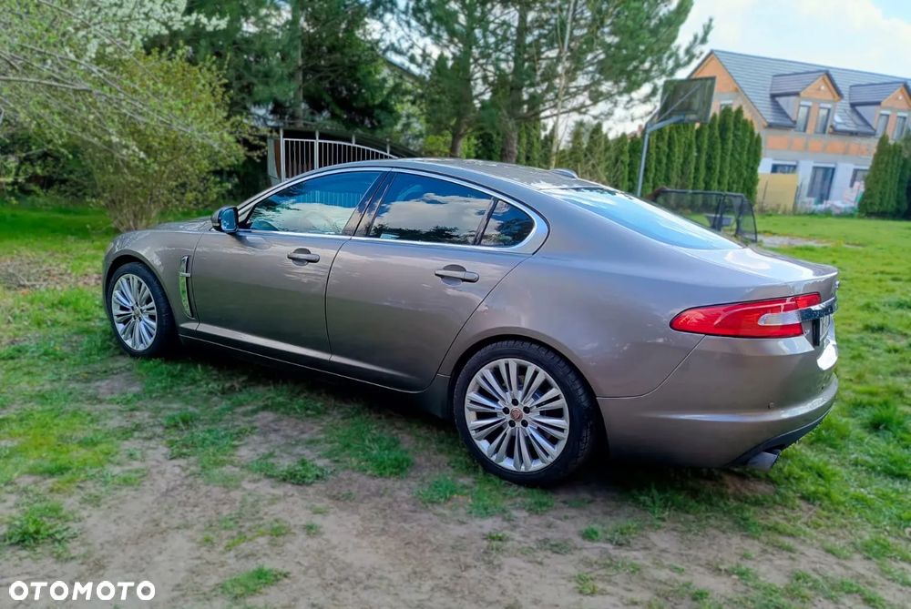 Jaguar XF 5.0 V8 Luxury - 4