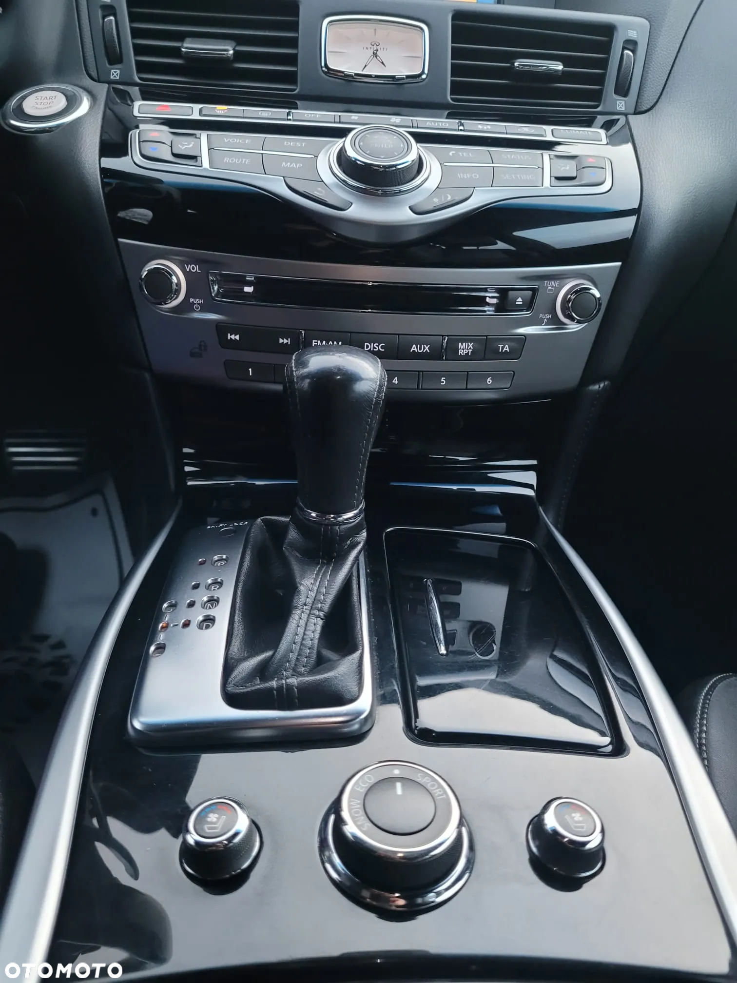 Infiniti M M37 S - 12