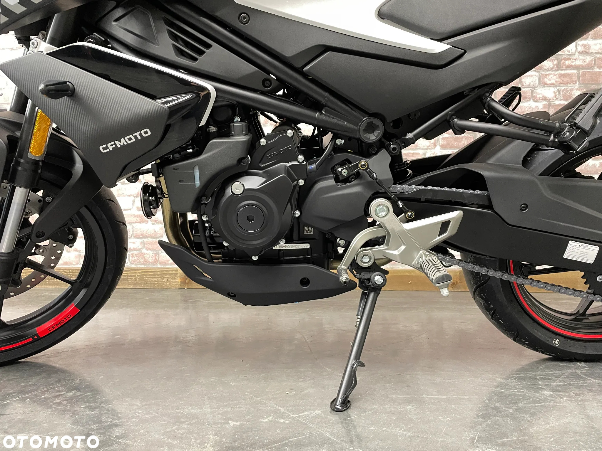 CFMoto NK - 9