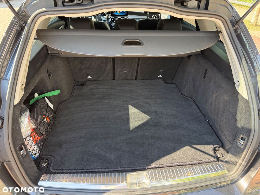 Mercedes-Benz Klasa C 220 d 4MATIC 9G-TRONIC - 9