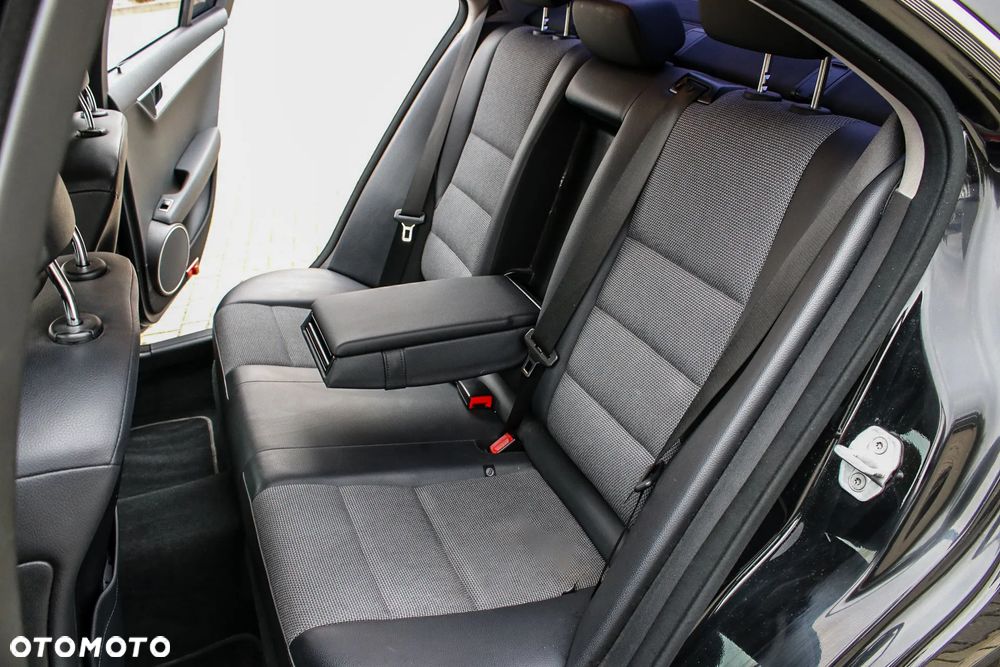 Mercedes-Benz Klasa C - 30