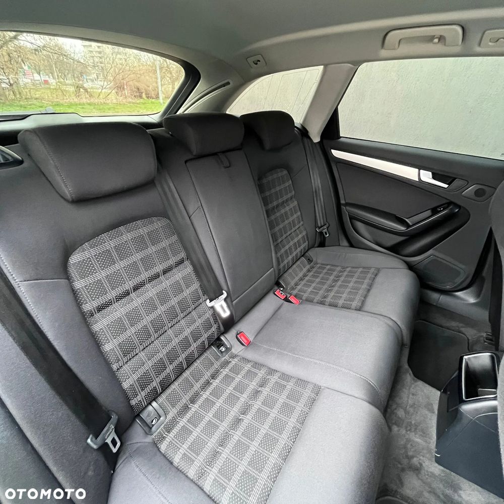 Audi A4 Avant 2.0 TDI DPF multitronic S line Sportpaket - 7
