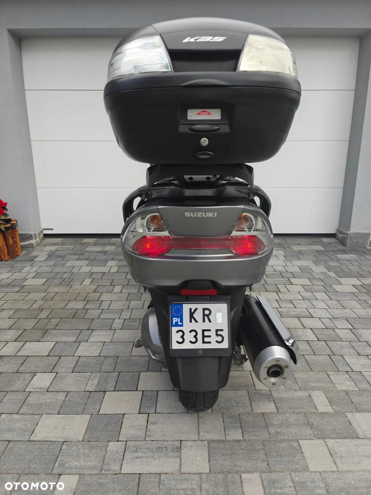 Suzuki Burgman - 12