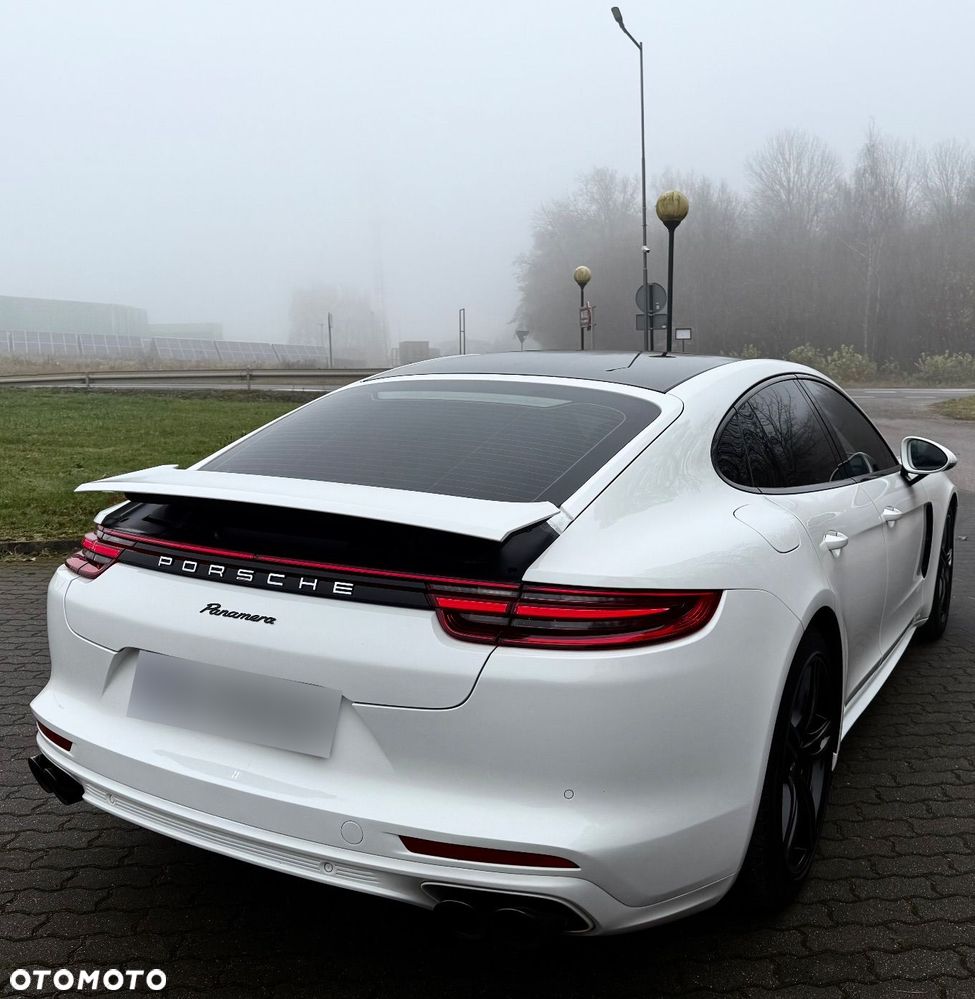 Porsche Panamera - 6
