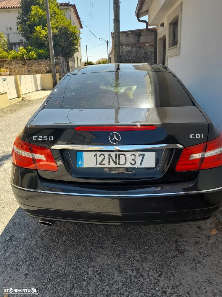 Mercedes-Benz E 250 CDi Avantgarde BlueEfficiency Auto - 2