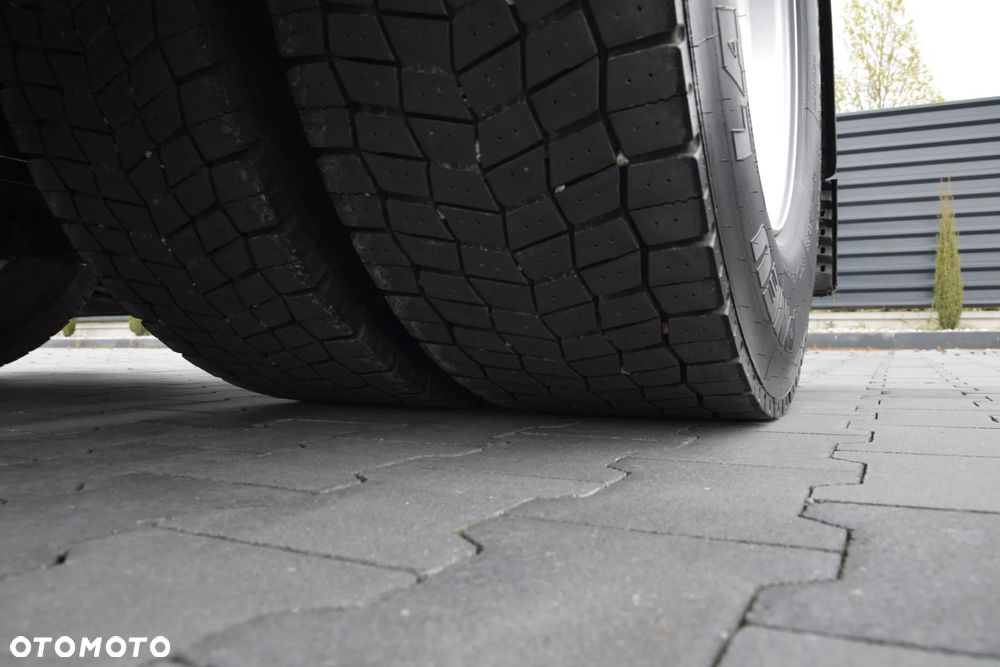 MAN TGS 18.470 / WAGA: 7.200 KG / PRZYSTAWKA PTO / EURO 6 / NOWY MODEL / TEMPOMAT / NAWIGACJA / 2 ZBIORNIKI PALIWA / NISKI PRZEBIEG / SERWISOWANY / SPROWADZONY - 16